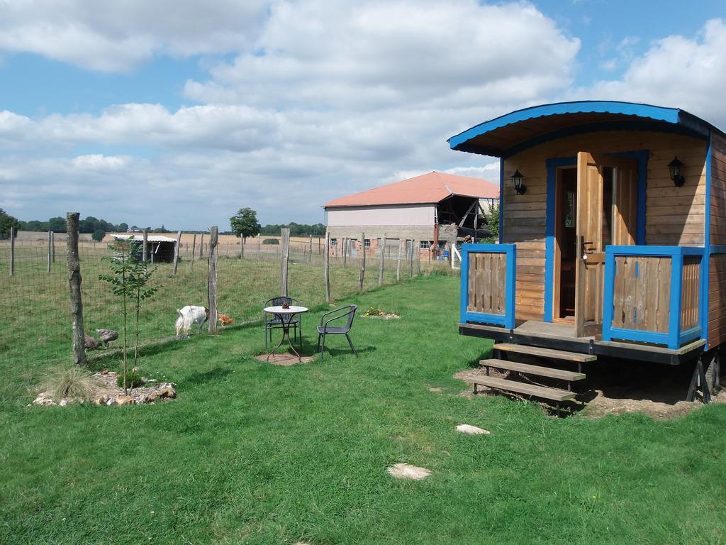 Villa Ma Kabane Couvains  Exterior foto